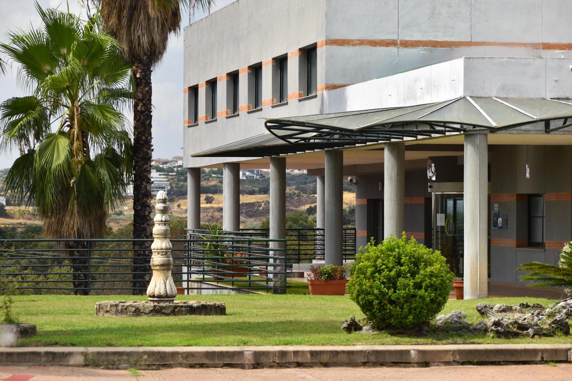 Hospedium Hotel Dona Mafalda De Castilla Plasencia Exterior photo